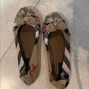 Burberry flats